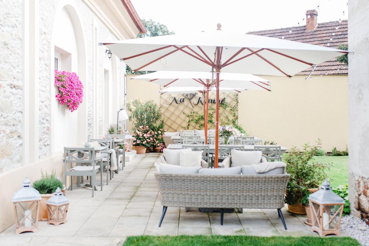 Na Kmine Hotel Obristvi Ngoại thất bức ảnh