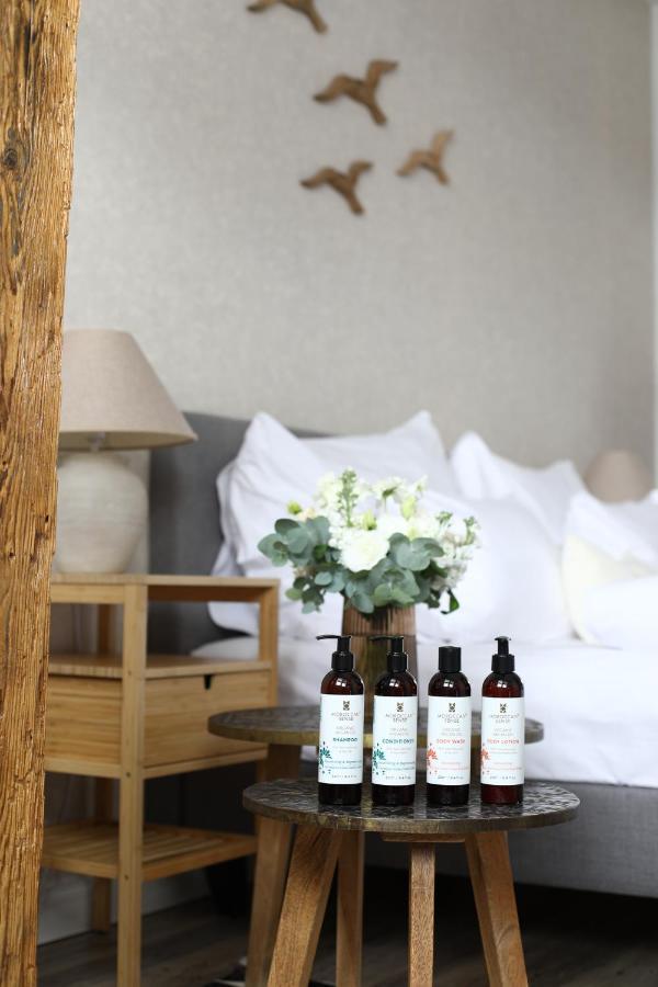 Na Kmine Hotel Obristvi Ngoại thất bức ảnh
