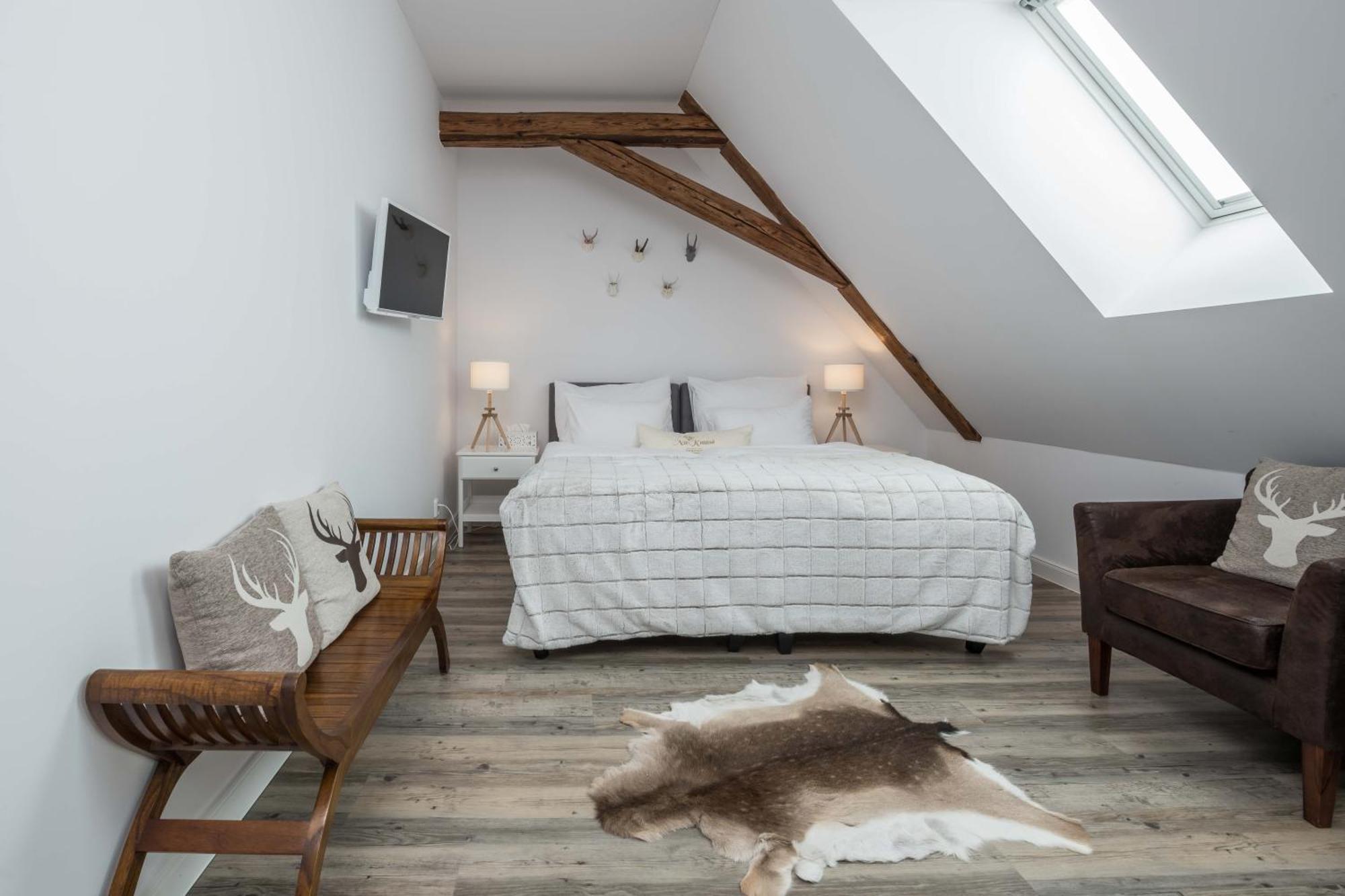 Na Kmine Hotel Obristvi Ngoại thất bức ảnh