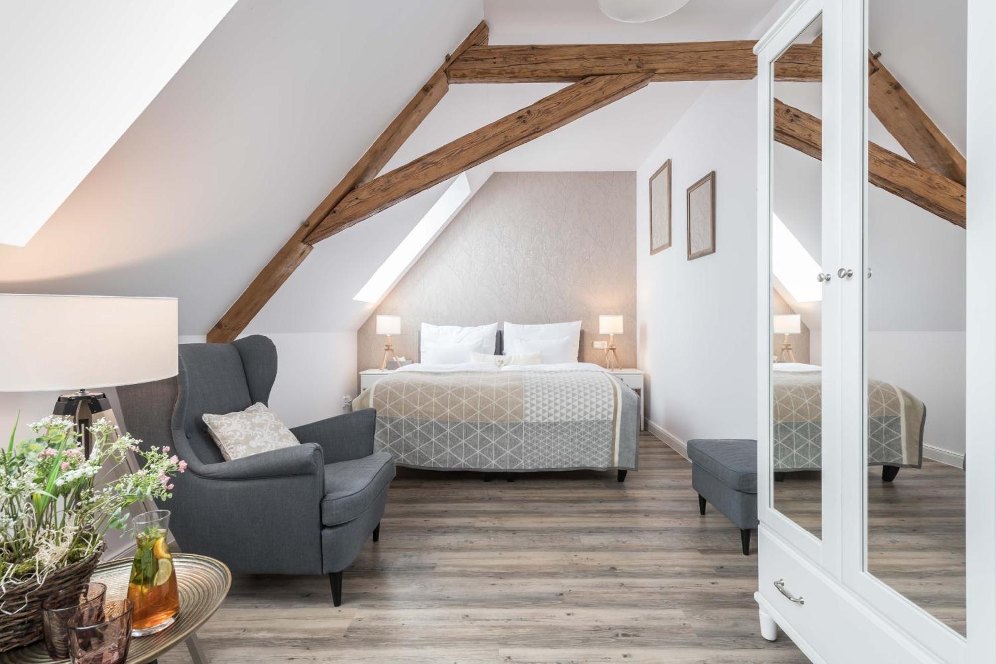 Na Kmine Hotel Obristvi Ngoại thất bức ảnh